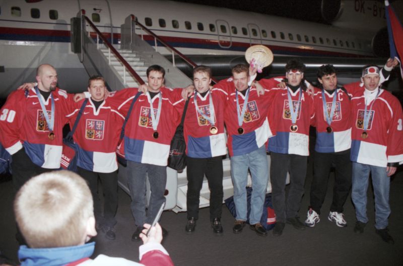 V roce 1998 slavné "tůčko" přivezlo tým českých hokejistů z vítězného olympijského turnaje v Naganu.
