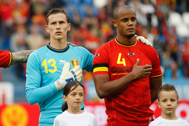 Kapitán Belgie Vincent Kompany (vpravo).