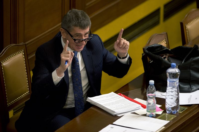 Právo promluvit jako první dostal Andrej Babiš.