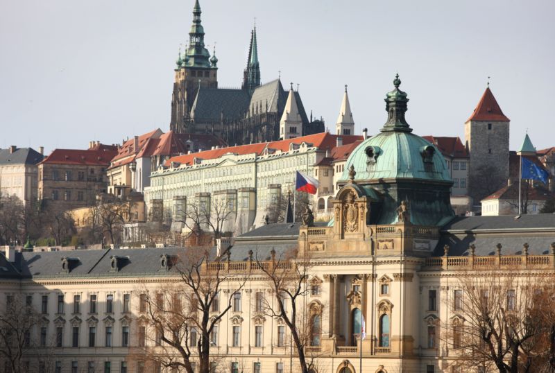 I přes to, že je Praha na šestém místě, oproti loňskému roku si o jednu příčku pohoršila. I přes to, že je Praha na šestém místě, oproti loňskému roku si o jednu příčku pohoršila.