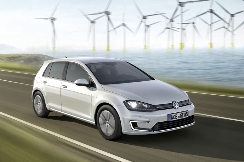 Elektromobil e-Golf má problémy s akumulátory.