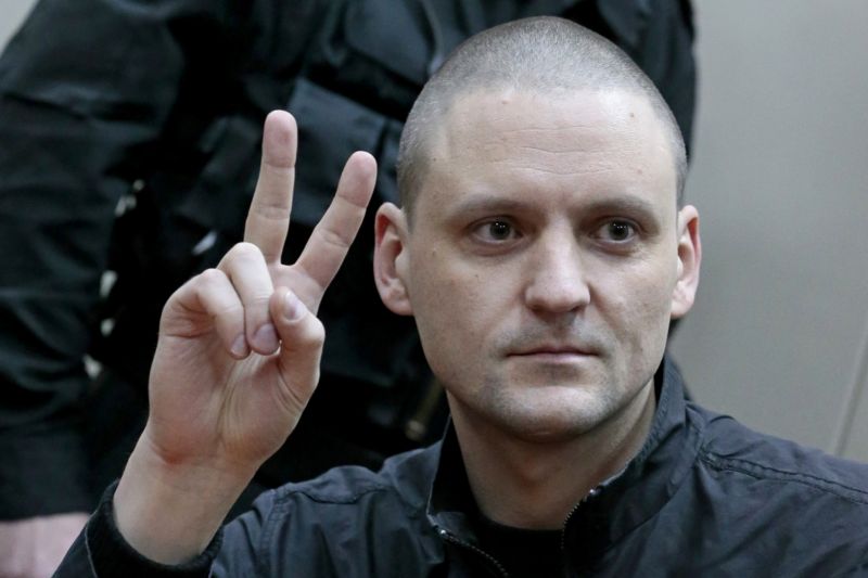 Okresní soud v ruském Tambově odmítl propustit podmínečně na svobodu levicového radikála Sergeje Udalcova.