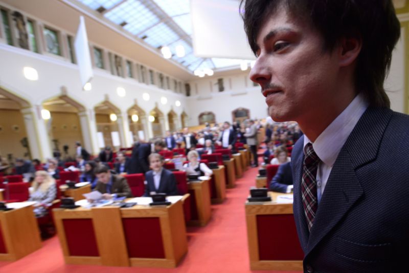 ANO a ČSSD opět odmítly jmenování předsedy Strany zelených Matěje Stropnického.