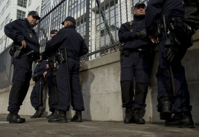 Nizozemská policie prováděla razii v Rotterdamu.