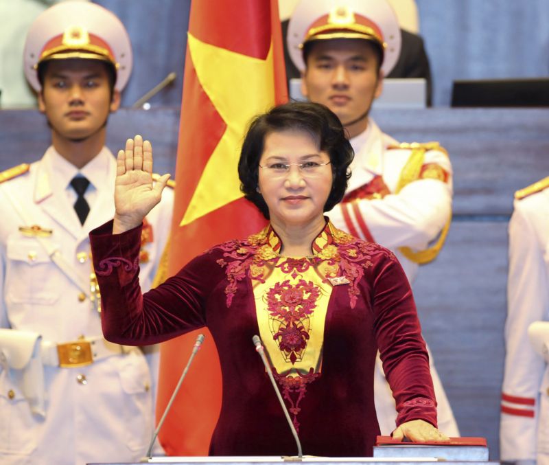 Nguyen Thi Kim Ngan skládá přísahu. Nguyen Thi Kim Ngan skládá přísahu.