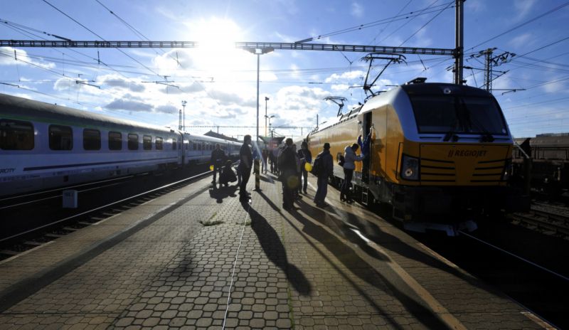 ČD plánuje pronájem strojů Siemens Vectron.