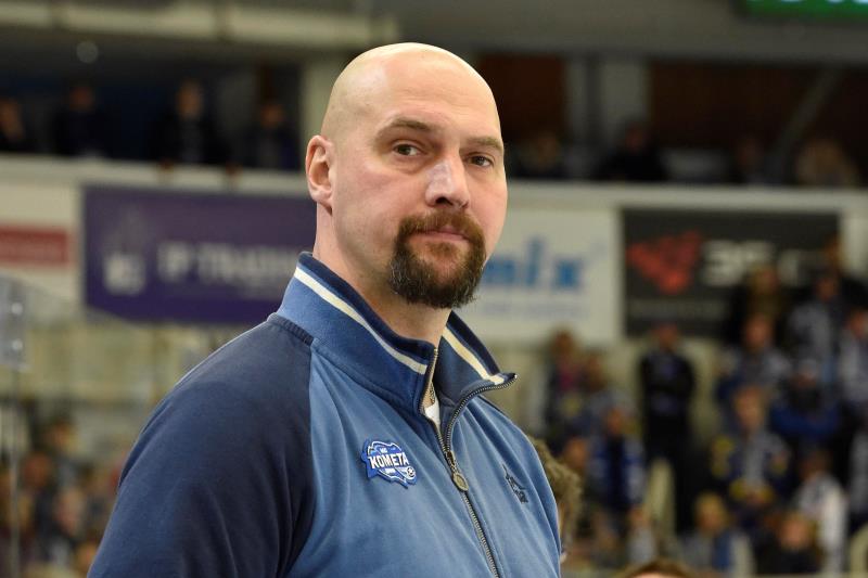 Hokejisty extraligové Komety Brno povede v příští sezoně jako hlavní trenér majitel klubu a dosavadní dočasný kouč Libor Zábranský.