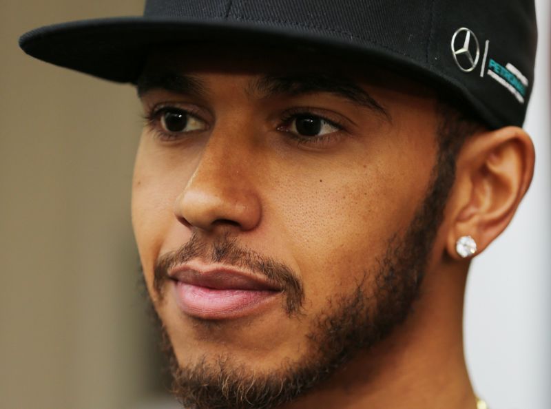 Britský pilot formule 1 Lewis Hamilton.