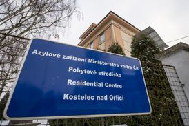 Azylové středisko v Kostelci.