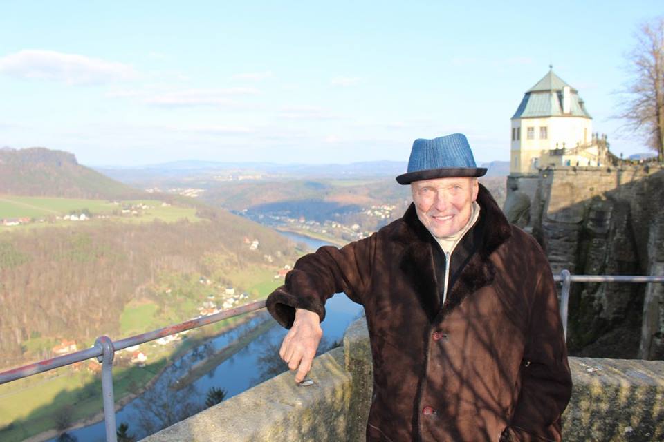 Karel Gott o Velikonocích odjel za hranice. 