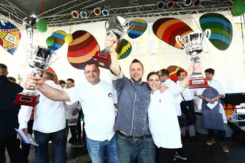 Nový český šampion Tomáš Hladík (uprostřed). Nový český šampion Tomáš Hladík (uprostřed).