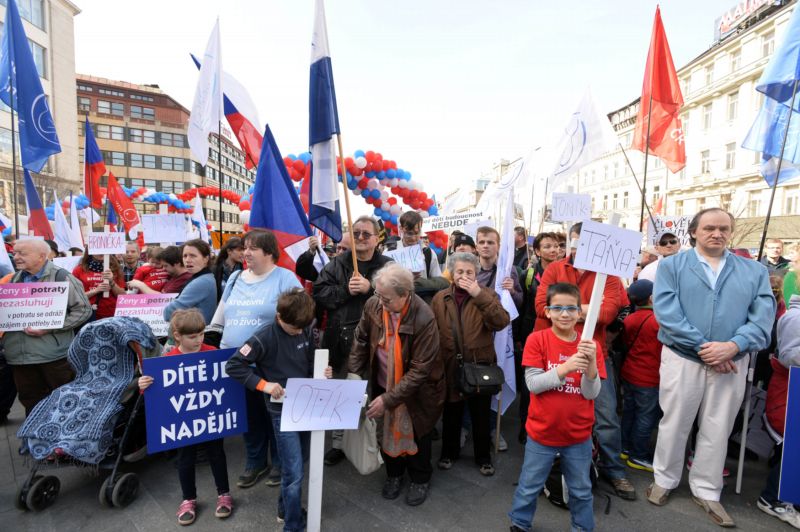 Národní pochod pro život, který pořádá Hnutí pro život. Národní pochod pro život, který pořádá Hnutí pro život.