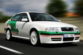 Octavia se nejprve představila s karoserií liftback, kombi následovalo o dva roky později.