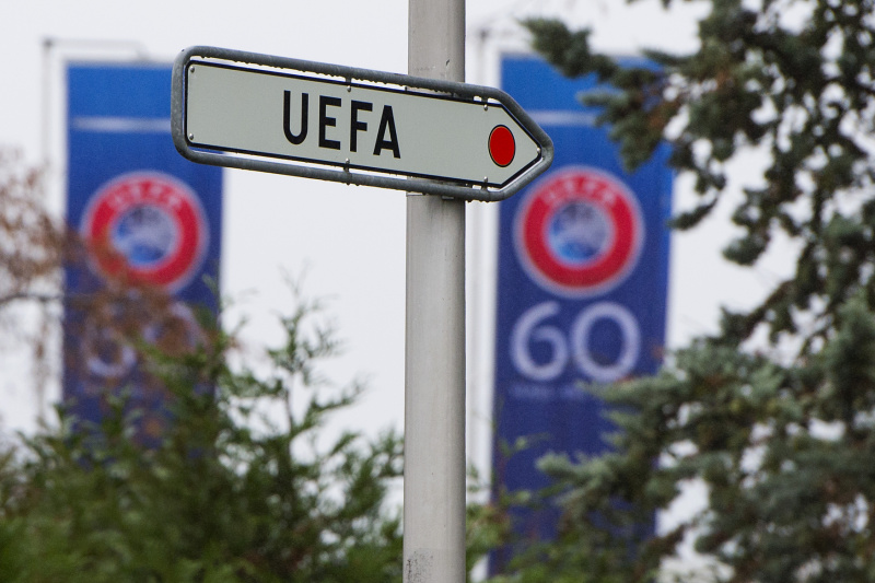 Švýcarská policie prohledala sídlo UEFA.