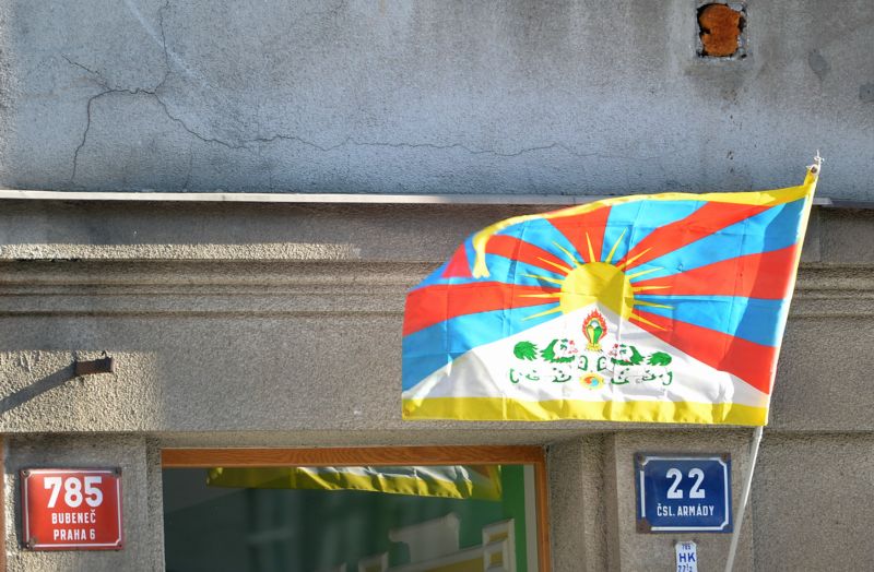 Žalobci nechali prověřit postupy policie kvůli tibetským vlajkám.