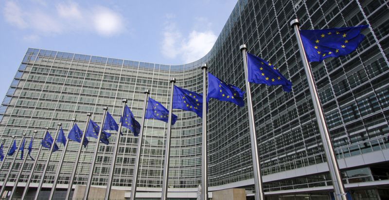 Evropská komise předloží návrh na bezvízové cestování Ukrajinců. Evropská komise předloží návrh na bezvízové cestování Ukrajinců.
