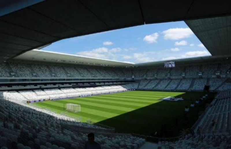 Jeden ze stadionu pro Euro 2016. Jeden ze stadionu pro Euro 2016.