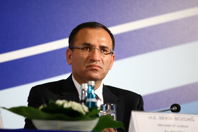 S návrhem přišel turecký ministr spravedlnosti Bekir Bozdag.