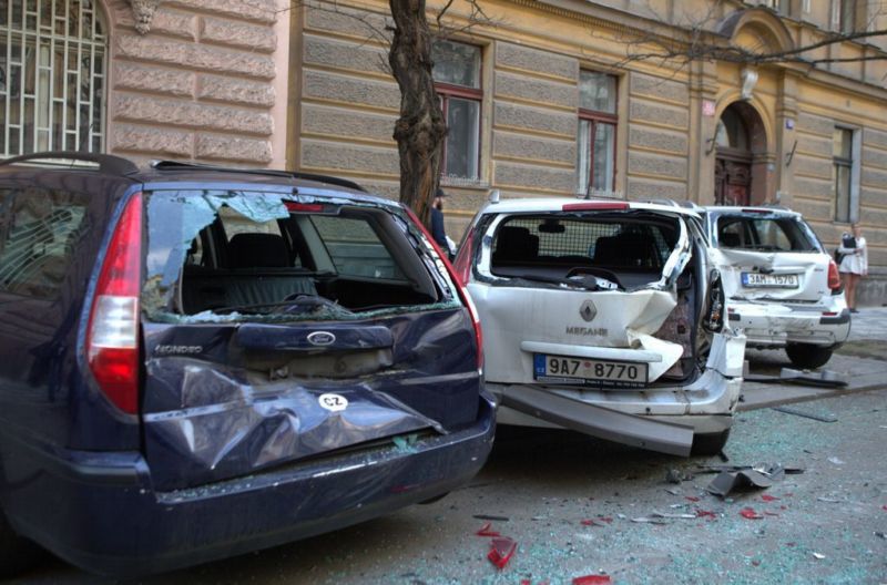 Vzhledem k tomu, že muž je policista, si případ v nejbližší době převezme Generální inspekce.