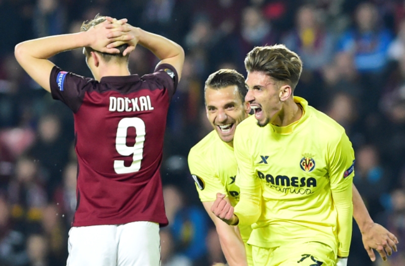 Bořek Dočkal v zápase s Villarreealem.