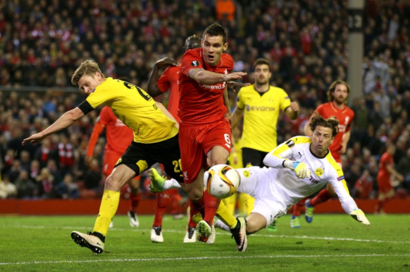 Momentka ze zápasu Liverpoolu s Dortmundem.