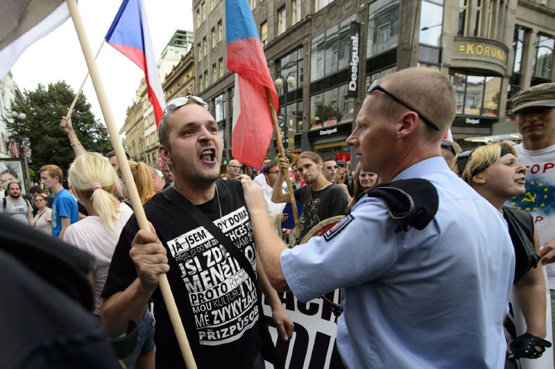 Červencová demonstrace v Praze proti uprchlíkům.