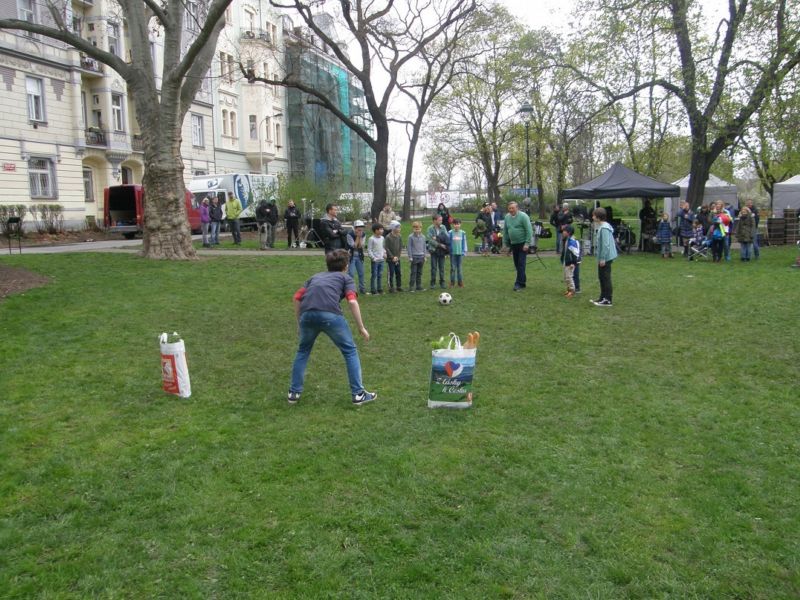 Nový spot se natáčel v pražských Kaizlových sadech.