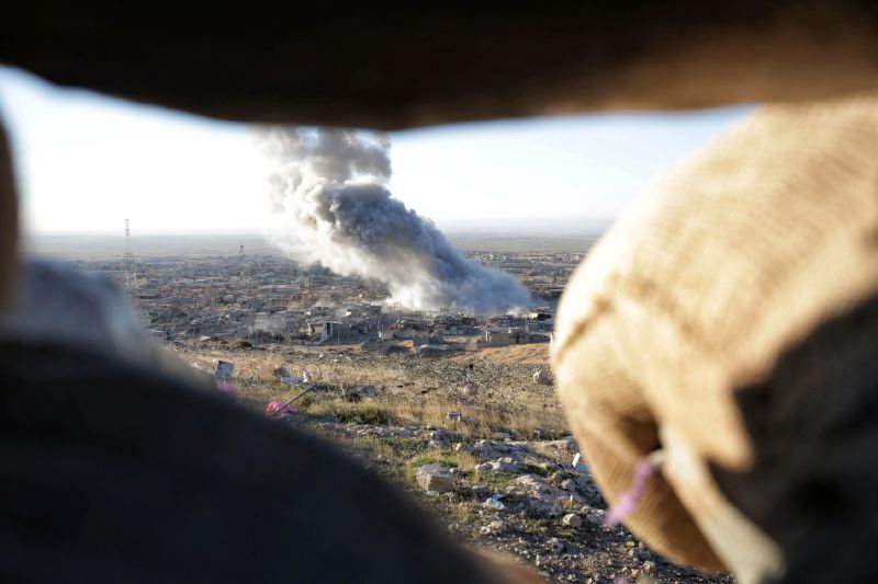 Americké nálety z pohledu stanoviště Kurdů v Iráku.