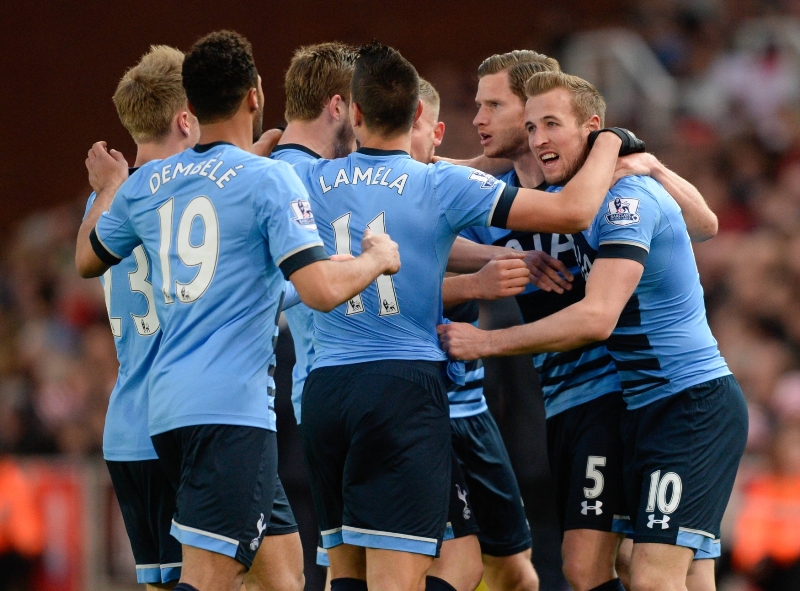 Radost fotbalistů Tottenhamu Hotspur.
