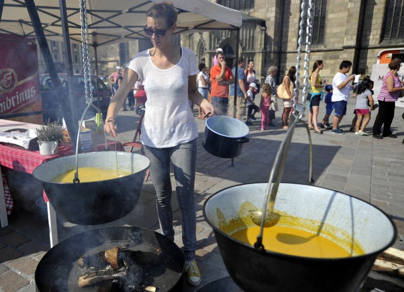 Na festivalu lze ochutnat polévky ze všech koutů světa.