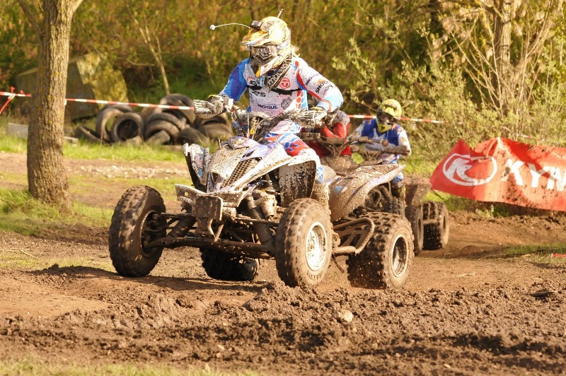  Ollie Roučková, ze stáje MOGUL Racing Team, vybojovala zlato mezi ženami a ze závodu týmů přivezla stříbro.