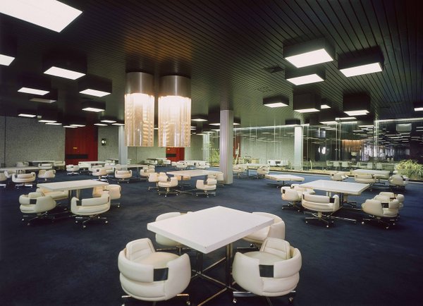 Karlovarská Galerie připravuje výstavu s názvem Věra & Vladimír Machaninovi 60´/70´ věnující se jejich architektonické práci.