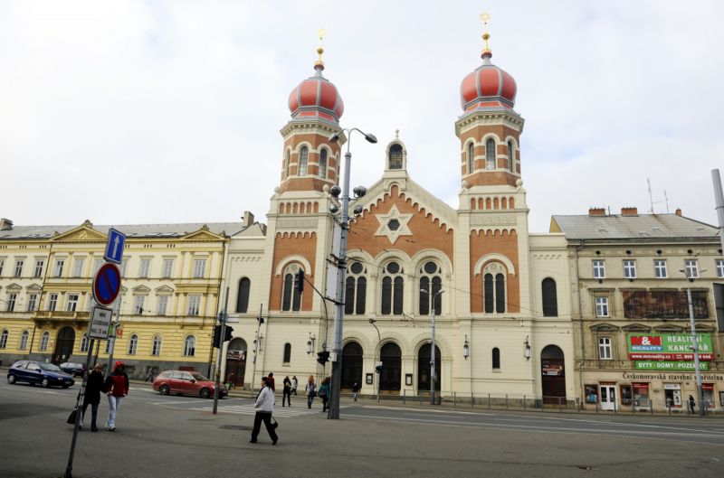 Na snímku je Velká synagoga v Plzni.