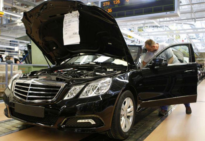 Mercedes-Benz investoval do uvedení nové verze luxusního sedanu třídy E.