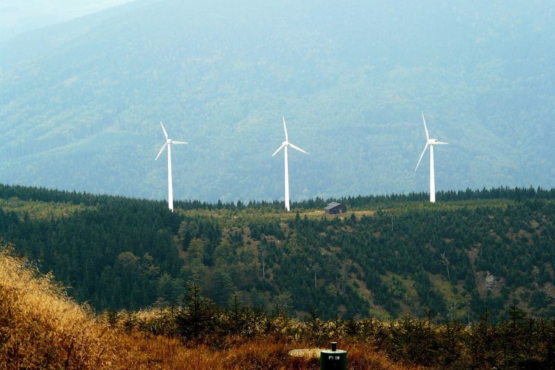 Dosavadní větrná elektrárna na Medvědí hoře. 