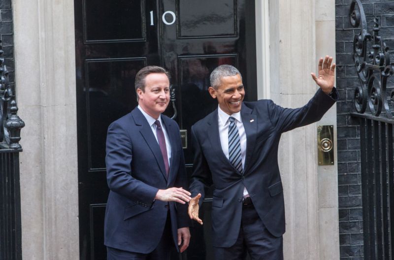 Kromě dominantního tématu nadcházejícího britského hlasování o EU jednali Obama s Cameronem rovněž o situaci v Libyi a v Sýrii.