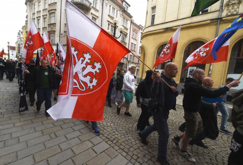 Zastánci a odpůrci přijímání migrantů demonstrovali v sobotu odpoledne v Ostravě.