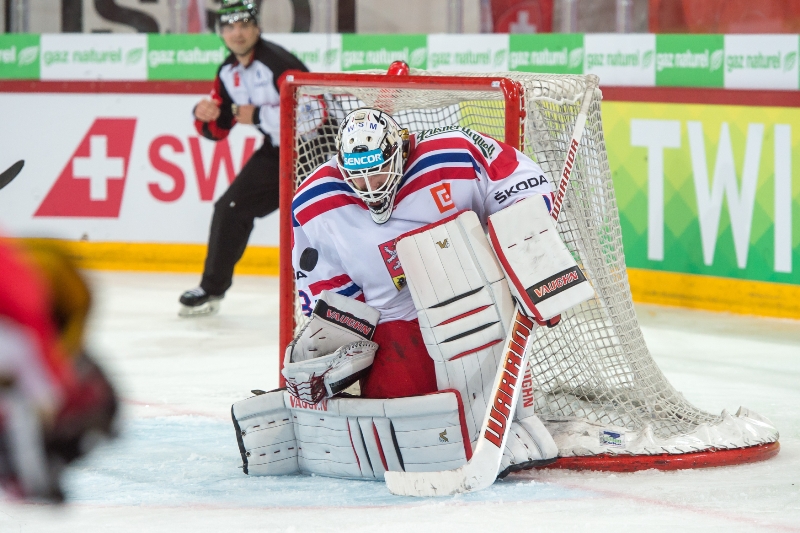Brankář hokejové reprezentace Pavel Francouz.