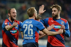 Fotbalisté Sparty vyzvou v neděli večer na Letné lídra soutěže z Plzně.