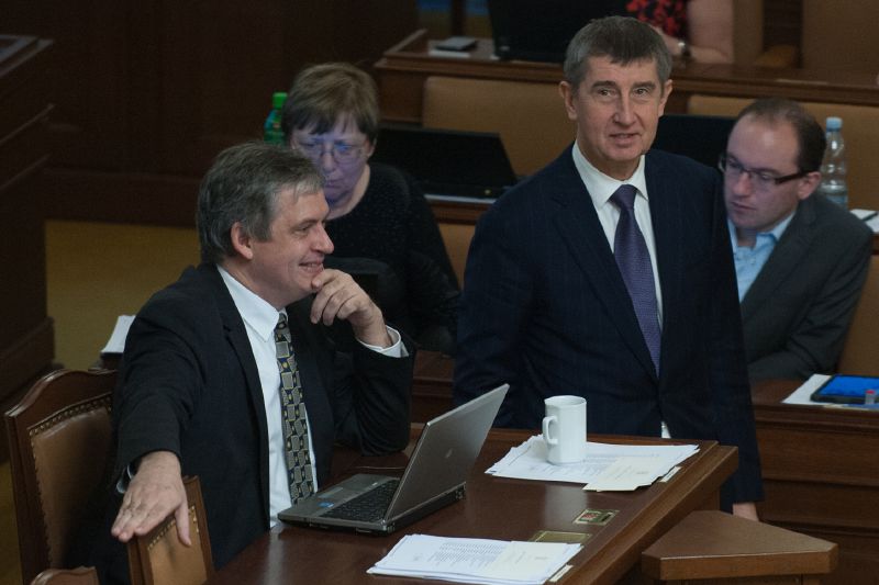 Jiří Dienstbier (vlevo) a Andrej Babiš.
