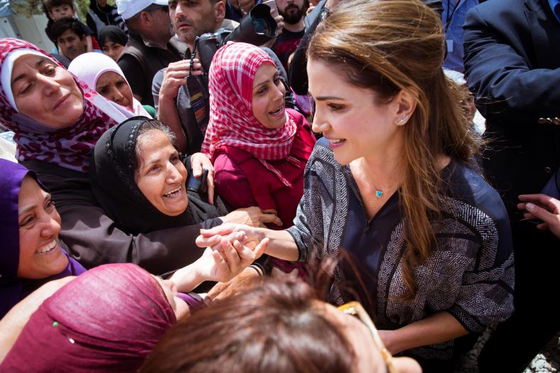 Jordánská královna Ranja v uprchlickém táboře na ostrově Lesbos.