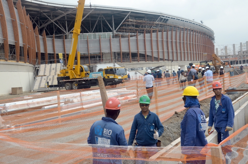 Při stavbě projektů pro olympijské hry v Riu přišlo od roku 2013 o život jedenáct lidí. Při stavbě projektů pro olympijské hry v Riu přišlo od roku 2013 o život jedenáct lidí.