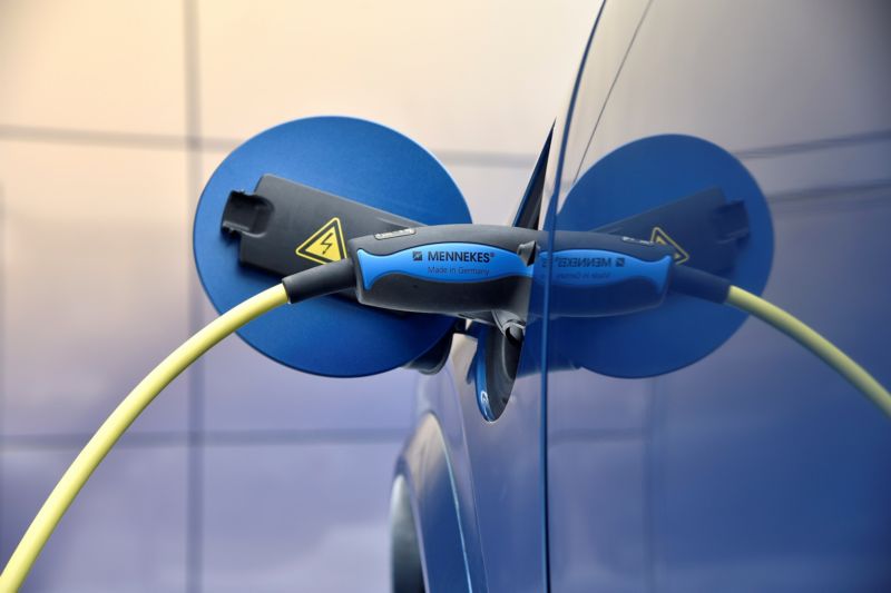 Volvo plánuje během desetiletí prodat milion elektrifikovaných vozů.