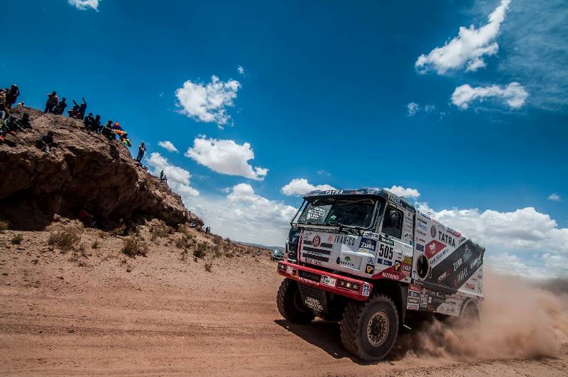 Rallye Dakar povede příští rok třemi jihoamerickými zeměmi, přičemž poprvé se do slavné soutěže zapojí Paraguay. Rallye Dakar povede příští rok třemi jihoamerickými zeměmi, přičemž poprvé se do slavné soutěže zapojí Paraguay.
