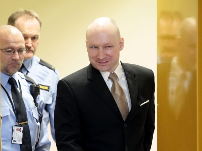  Breivik si odpykává 21letý trest za zabití 77 lidí v roce 2011