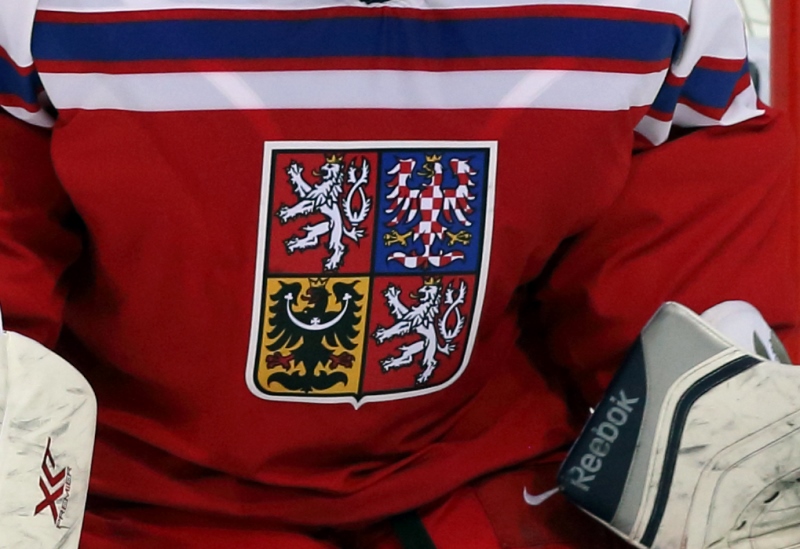 Český svaz ledního hokeje nechal upravit původní návrh dresů pro Světový pohár. 