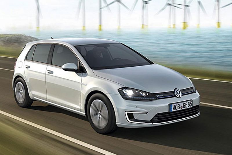 Automobilky jsou na zájem o elektromobily připravené, například Volkswagen nabízí model e-Golf.
