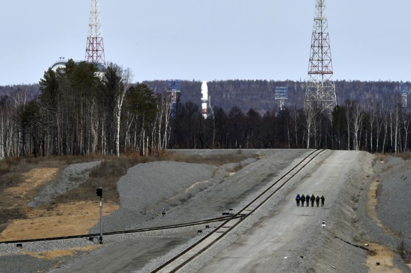 Odložený start první rakety z nového ruského kosmodromu Vostočnyj proběhl úspěšně.