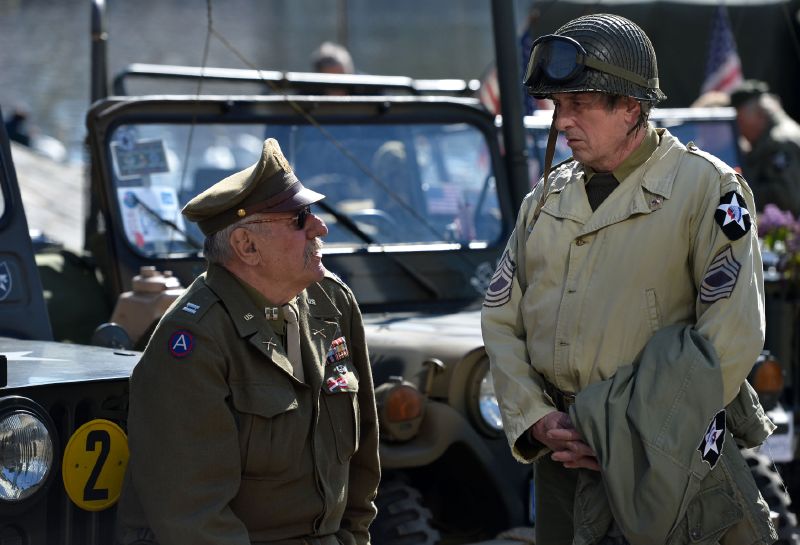 Na sraz v Praze se 29. dubna sjela historická vozidla, která budou tvořit Konvoj osvobození při příležitosti 71. výročí konce druhé světové války. Kolona se vydá na cestu po západních Čechách, které v roce 1945 osvobodila americká armáda.