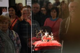 Výstava Magičtí Lucemburkové. Svatováclavská koruna.